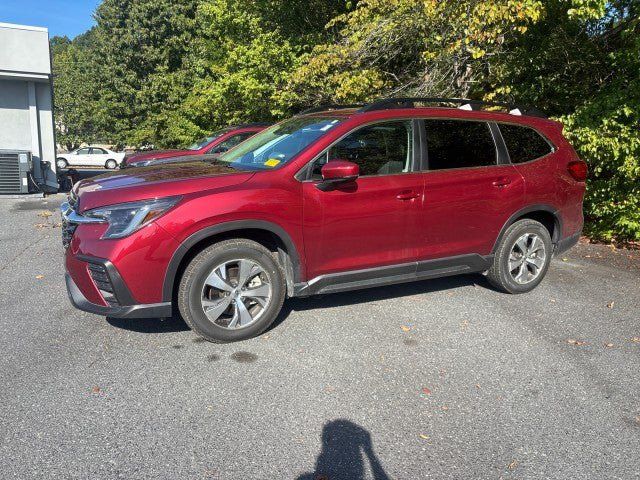 Certified 2024 Subaru Ascent Premium w/ Convenience Package AWD/4WD image 2