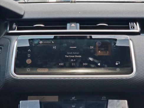 Used 2023 Land Rover Range Rover Velar R-Dynamic S image 14