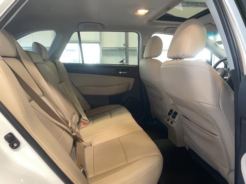 Used 2015 Subaru Outback 3.6R Limited image 22
