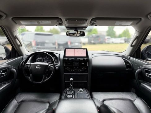 Used 2021 Nissan Armada SV AWD/4WD image 2