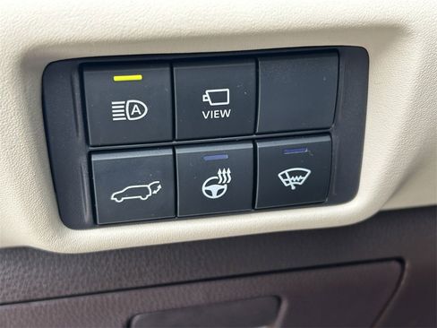 Certified 2022 Toyota Highlander Platinum image 30