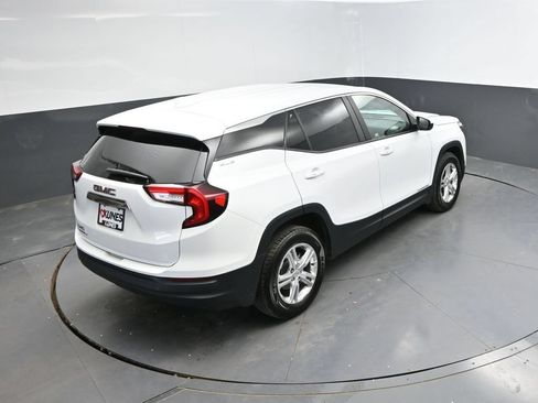 Used 2024 GMC Terrain SLE FWD image 32