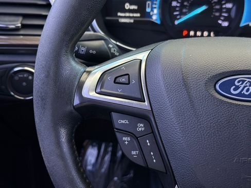 Used 2018 Ford Fusion SE w/ Equipment Group 602A FWD image 30