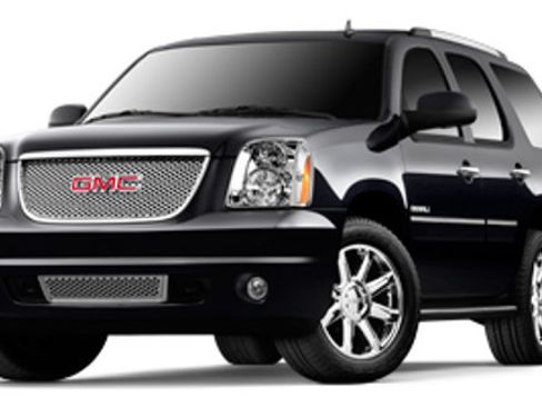 Used 2013 GMC Yukon Denali AWD/4WD image 1