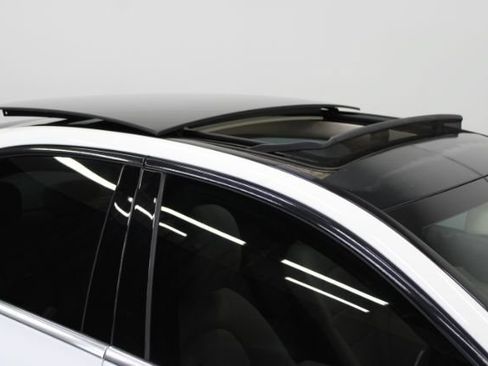 Used 2016 Mercedes-Benz C 300 4MATIC Sedan image 7