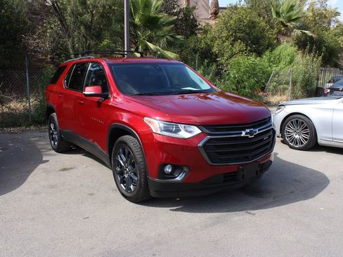 Used 2020 Chevrolet Traverse RS FWD image 1