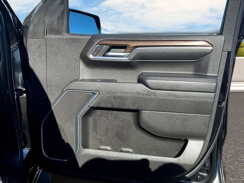 Used 2023 Chevrolet Silverado 1500 RST image 20