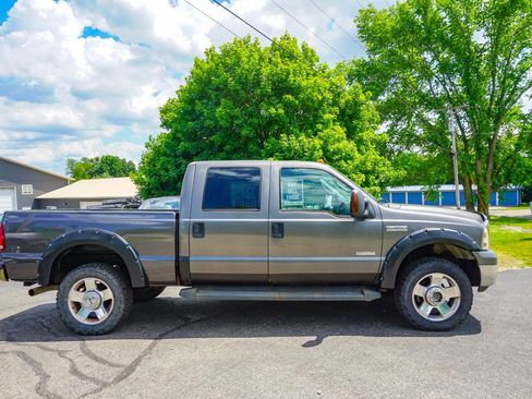 Used 2007 Ford F350 Lariat AWD/4WD image 2