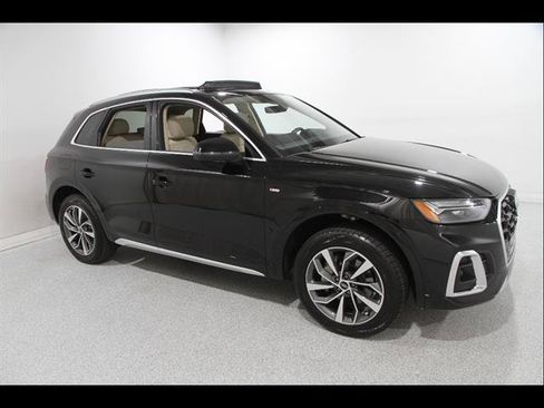 Used 2023 Audi Q5 2.0T Premium Plus w/ Premium Plus Package AWD/4WD image 1