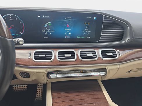 Certified 2023 Mercedes-Benz GLS 580 4MATIC image 20