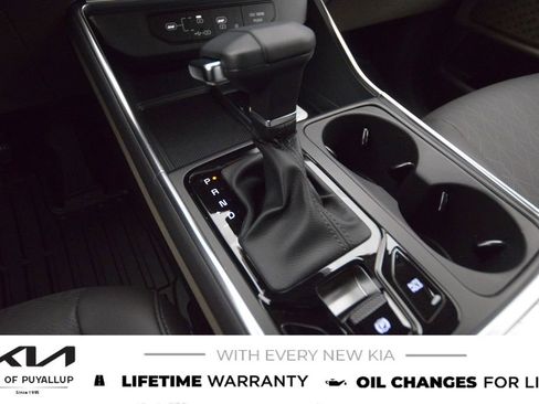 New 2026 Kia Carnival EX image 24