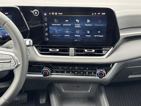 New 2026 Chevrolet Equinox LT w/ Convenience Package II AWD/4WD image 7