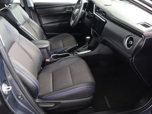 Used 2018 Toyota Corolla SE w/ SE Premium Package FWD image 22