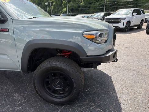 Used 2021 Toyota Tacoma TRD Pro AWD/4WD image 2