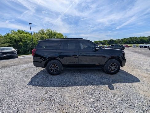 Used 2025 Ford Expedition Tremor AWD/4WD image 15