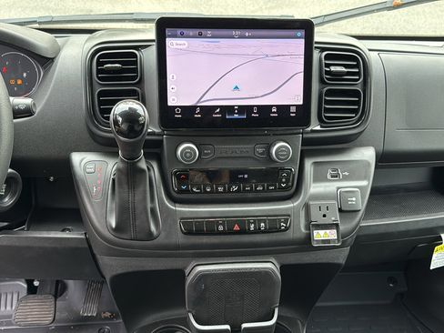 Used 2025 RAM ProMaster 2500 w/ Premium Convenience Group image 20