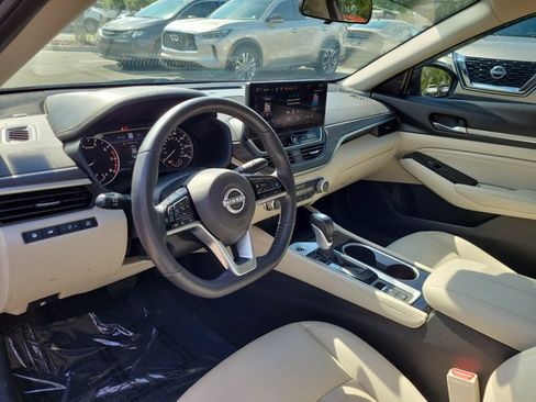 Used 2023 Nissan Altima 2.5 SL AWD/4WD image 16
