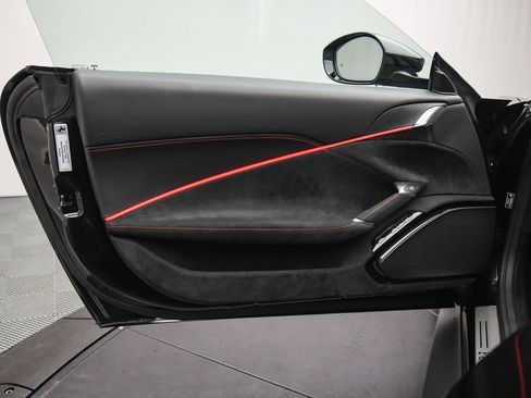 Used 2023 Ferrari Roma Nero Daytona image 49