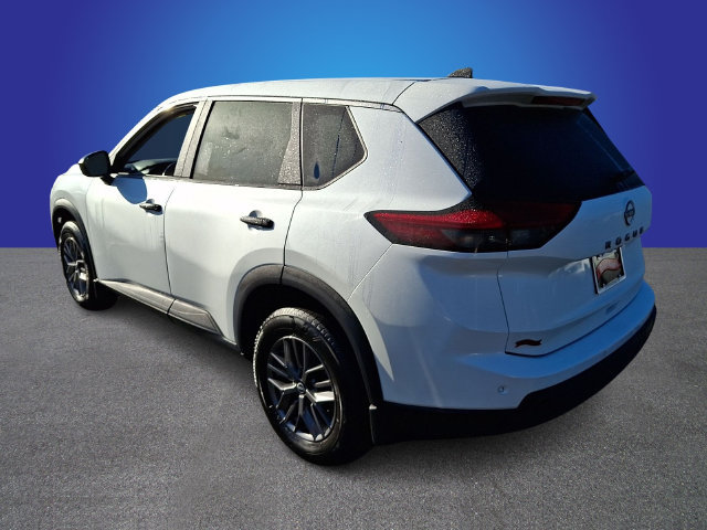 Used 2024 Nissan Rogue S FWD image 6