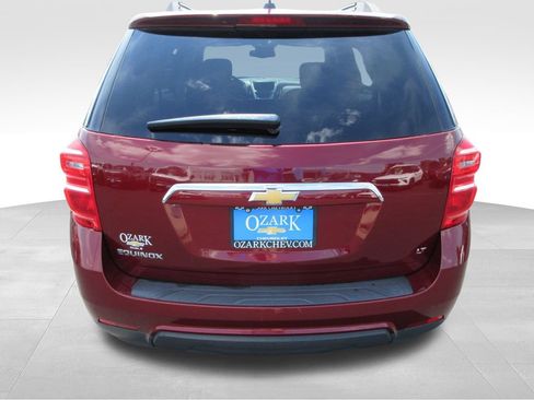 Used 2017 Chevrolet Equinox LT w/ Convenience Package FWD image 4