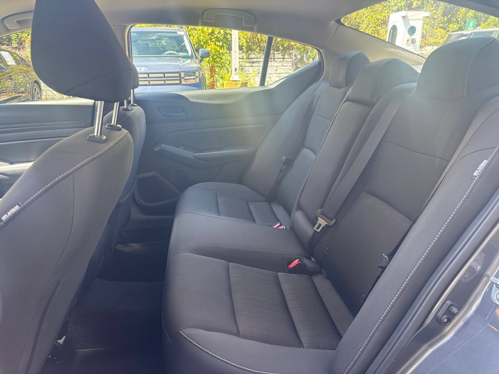 Used 2025 Nissan Altima 2.5 SV FWD image 24