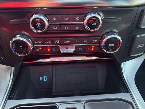 Used 2022 Ford F150 Platinum w/ Equipment Group 701A High image 18