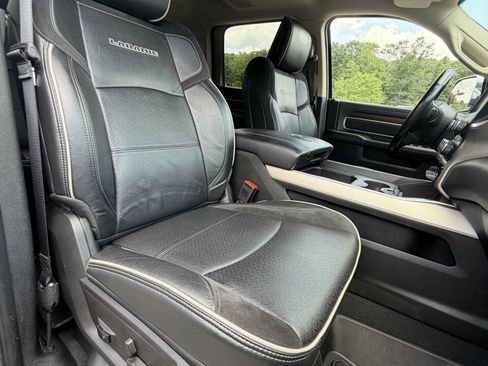 Used 2022 RAM 2500 Laramie AWD/4WD image 35