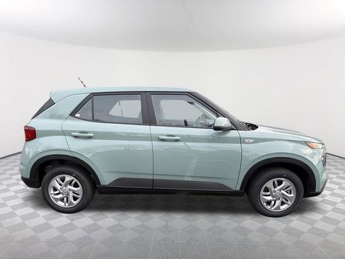 New 2026 Hyundai Venue SE image 4