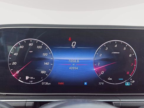 Used 2024 Mercedes-Benz GLE 350 4MATIC image 2