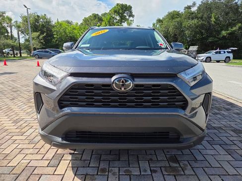 Used 2025 Toyota RAV4 XLE w/ Convenience Package FWD image 2