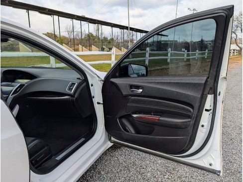 Used 2017 Acura TLX V6 w/ Technology Package image 11