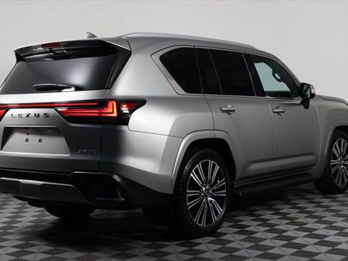 Certified 2024 Lexus LX 600 4WD w/ Luxury Package image 4