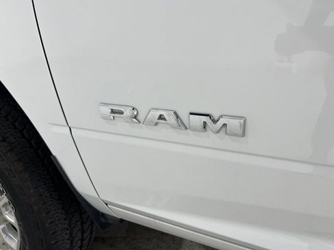 Used 2024 RAM 2500 Laramie AWD/4WD image 29