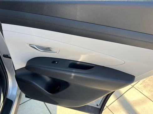 Used 2026 Hyundai Tucson SE FWD image 9