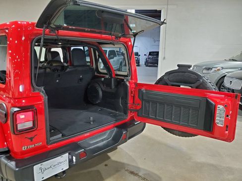 Used 2021 Jeep Wrangler Unlimited Sahara AWD/4WD image 49