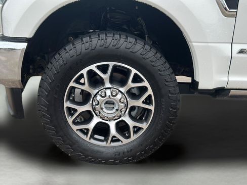 Used 2020 Ford F250 Lariat w/ Lariat Ultimate Package AWD/4WD image 29