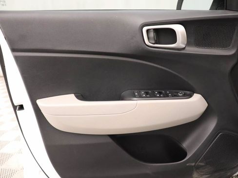 Used 2026 Hyundai Venue SEL FWD image 17