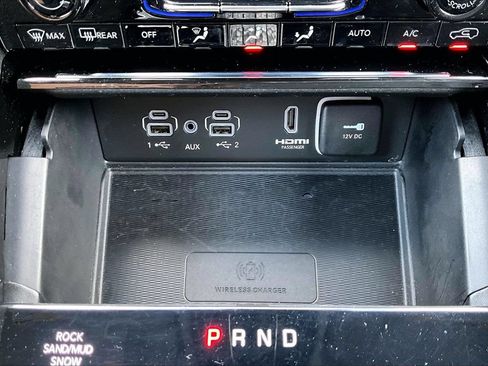 Used 2023 Jeep Grand Cherokee 4WD 4xe w/ Luxury Tech Group II image 18