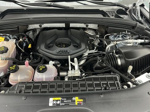 Used 2023 Jeep Grand Cherokee 4WD 4xe image 28