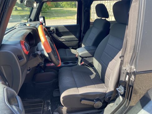 Used 2012 Jeep Wrangler Sport AWD/4WD image 5