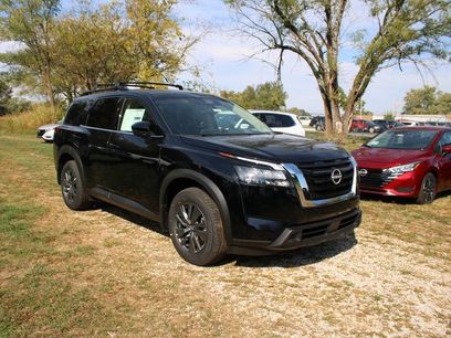New 2025 Nissan Pathfinder SV