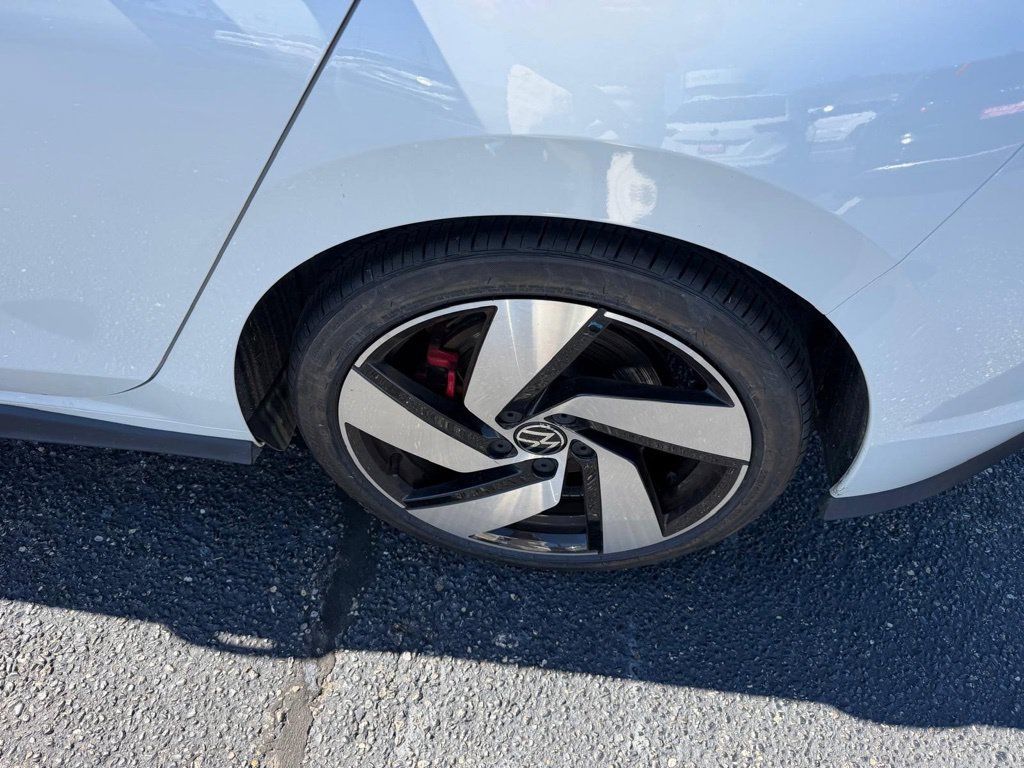 Used 2024 Volkswagen GTI S FWD image 9