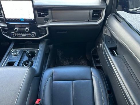 Used 2023 Ford Expedition Max XLT RWD image 13