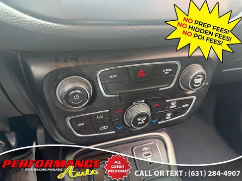 Used 2021 Jeep Compass Latitude image 12