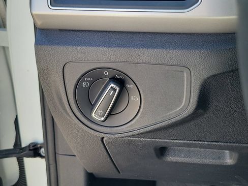 Used 2019 Volkswagen Atlas SE w/ Towing Package FWD image 20