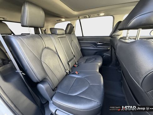 Used 2024 Toyota Grand Highlander FWD image 29
