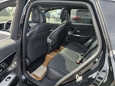 New 2026 Mercedes-Benz GLC 300 4MATIC image 24