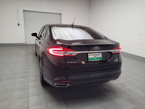 Used 2017 Ford Fusion SE w/ Fusion SE Technology Package image 6