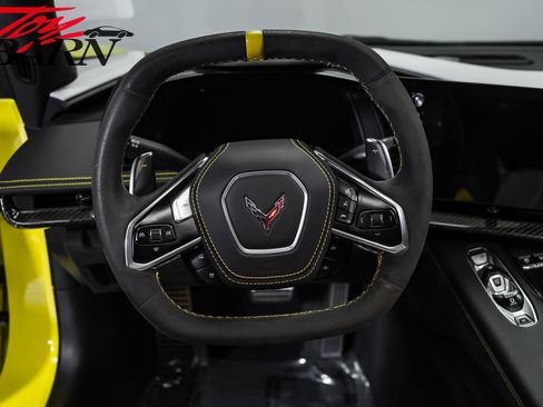 Used 2021 Chevrolet Corvette Stingray Premium Conv w/ Z51 Performance Package RWD image 38