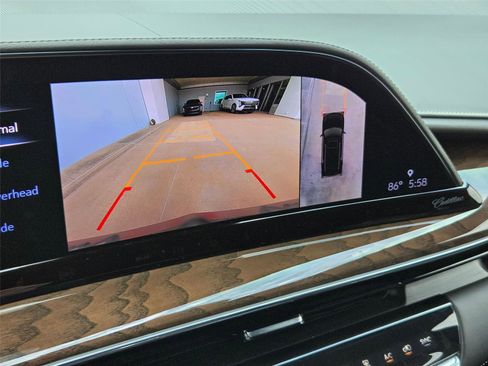 Used 2023 Cadillac Escalade Sport Platinum w/ Heavy-Duty Trailer Package AWD/4WD image 19